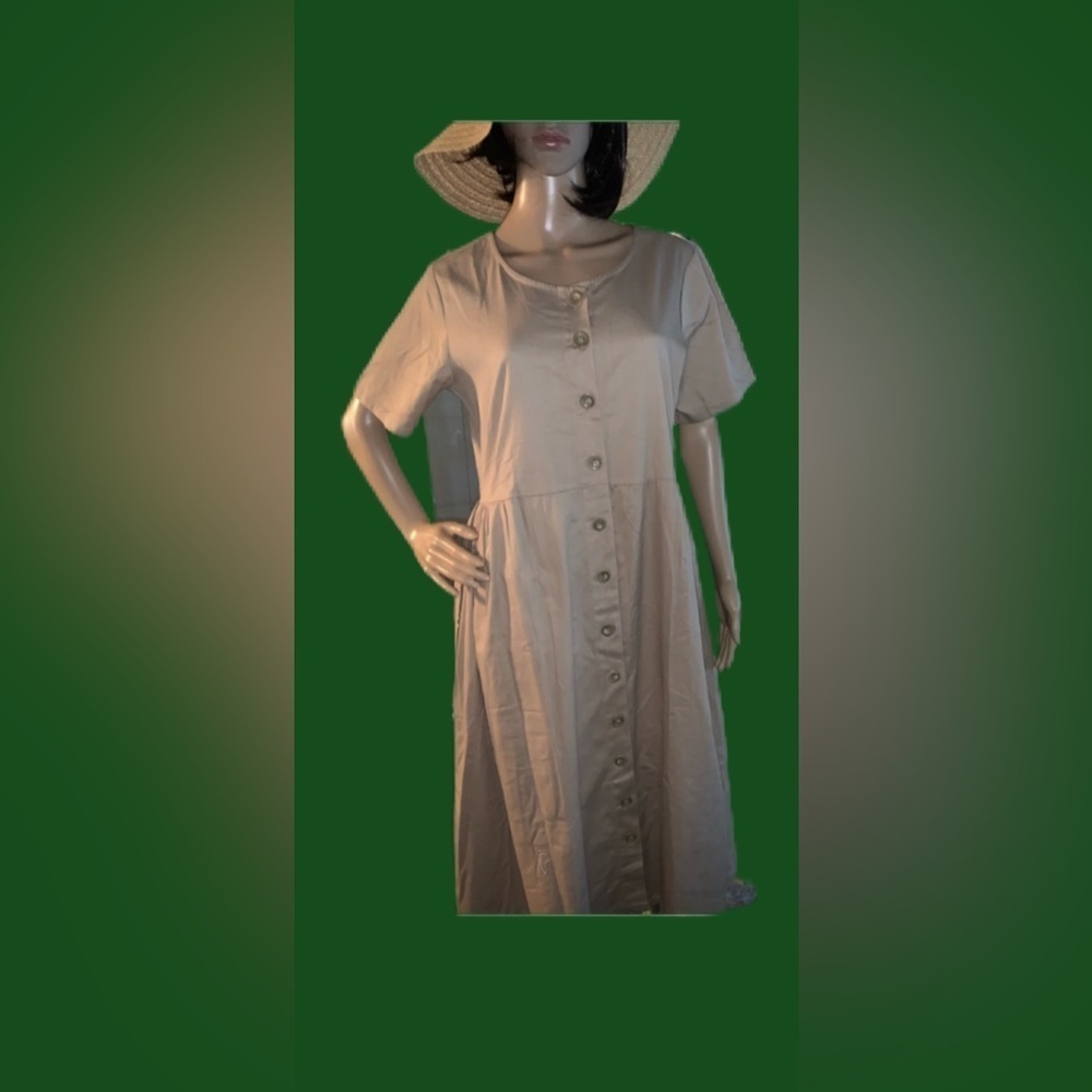 LONG KHAKI DRESS. NWT Size Medium. By Metropolitan. Button-up. Has pockets. - Picture 2 of 7